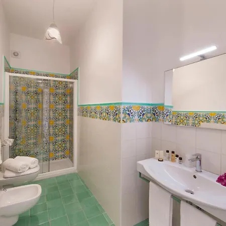 Lena Apartament *